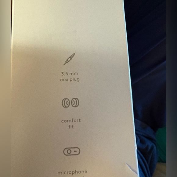 Heyday cushion 
Lavender Wired Headphones
NIB- comfort fit
Perfect 4 Christmas - Picture 7 of 8